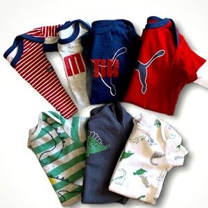 Bundle of 7 onesies